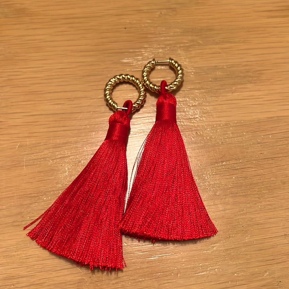 Red fringe earrings